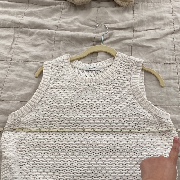 Equipment Sleeveless Sweater - M - Picture 3 of 17